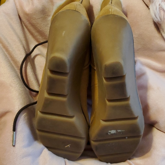 MK Michael Kors Boots - Picture 3 of 4